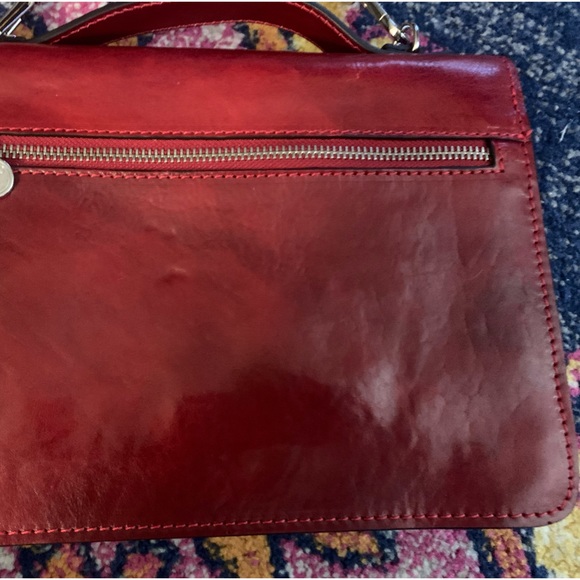 Gorgeous leather burgundy satchel tote. - Picture 8 of 9